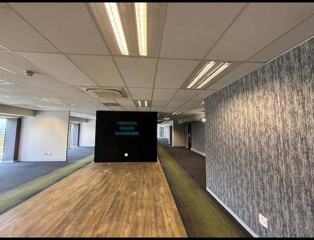 383.50M² OFFICE TO LET IN FORESHORE